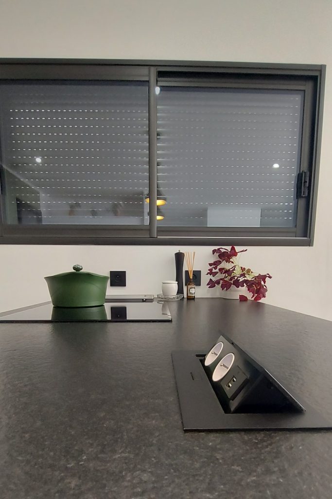 Installation d&rsquo;une cuisine et d&rsquo;un meuble TV à La Biolle en Savoie