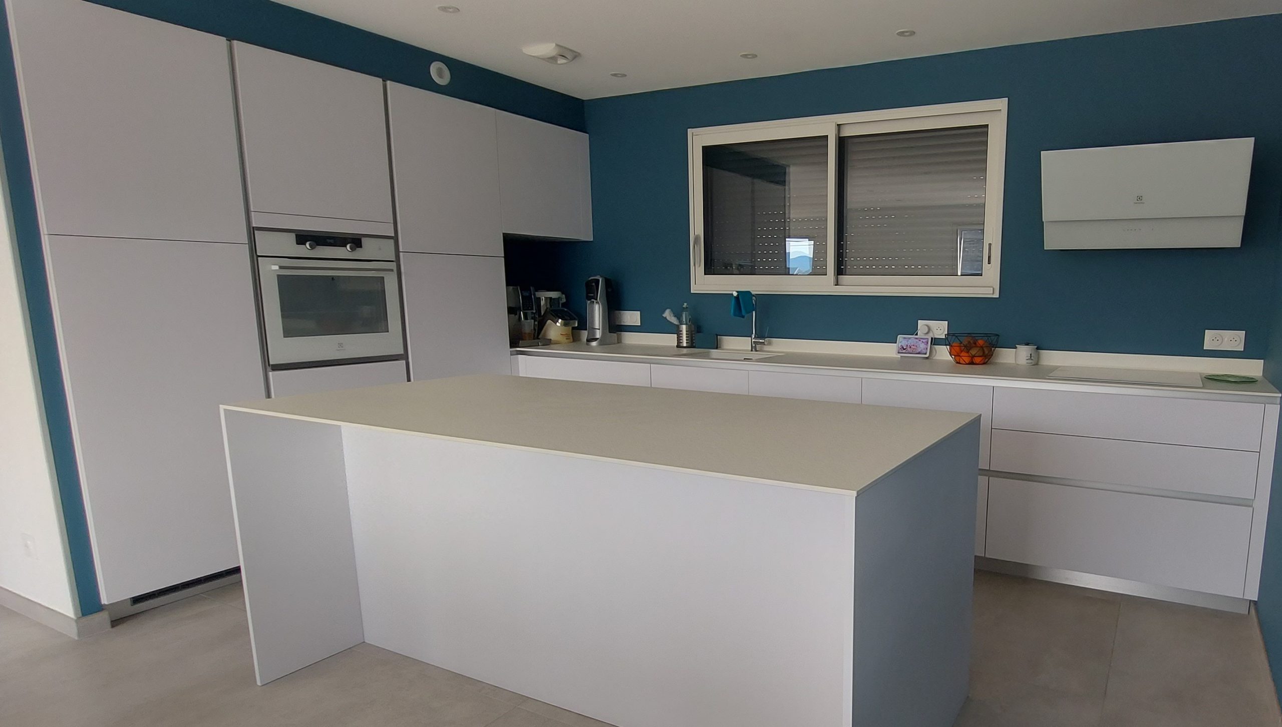 Lire la suite à propos de l’article Installation d’une cuisine et de rangements dans une maison neuve à Marcellaz-Albanais